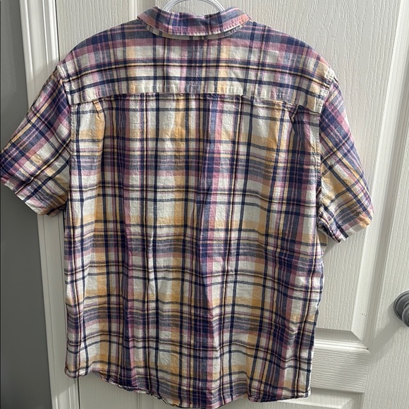 Levi's Blue and Pink Casual Button Down Shirt - Picture 4 of 5